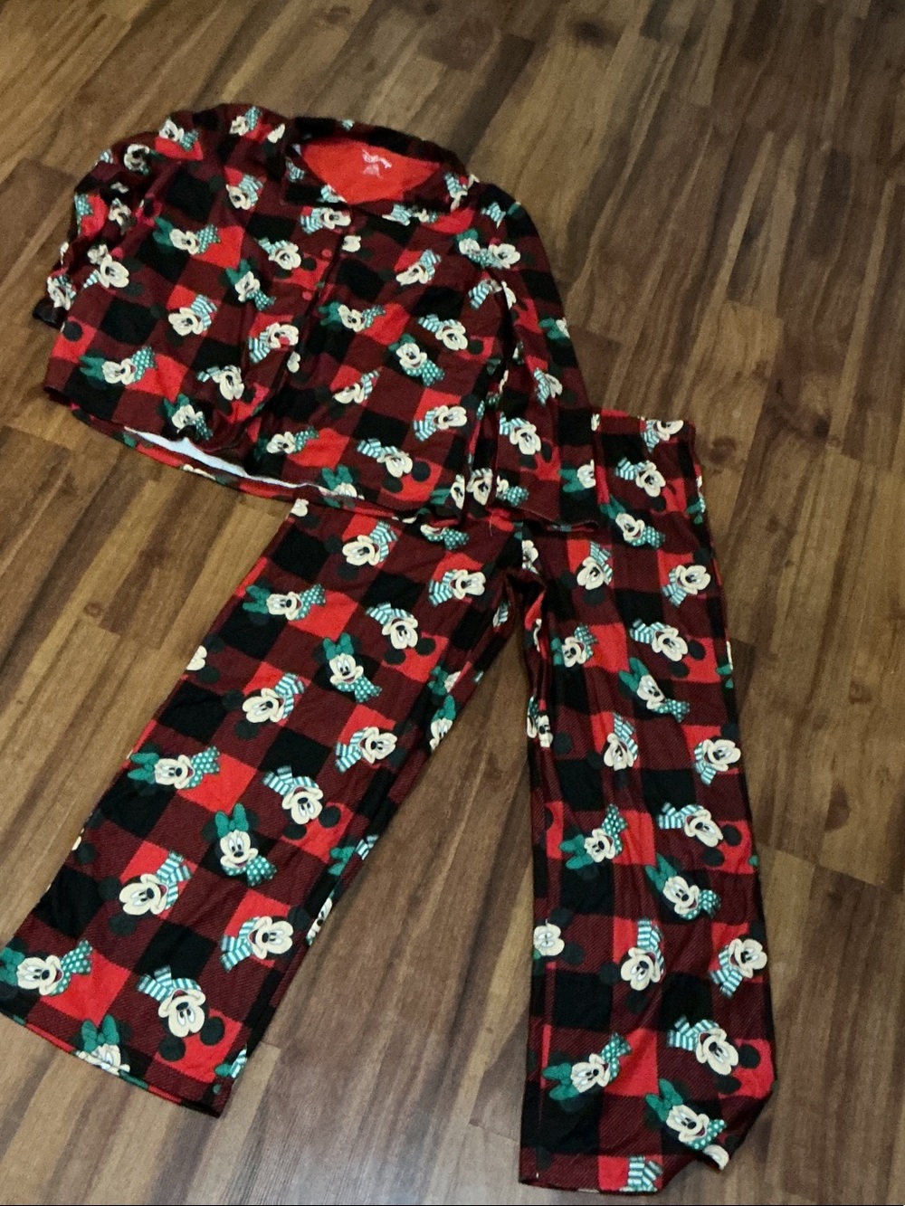 Disney women Red Buffalo Plaid Minnie Mouse Pajama Set XL